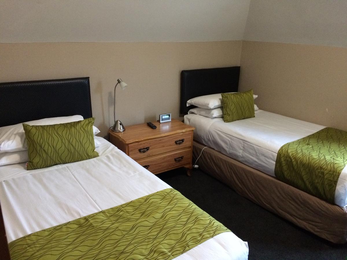 Allan Court Motel Dunedin Esterno foto